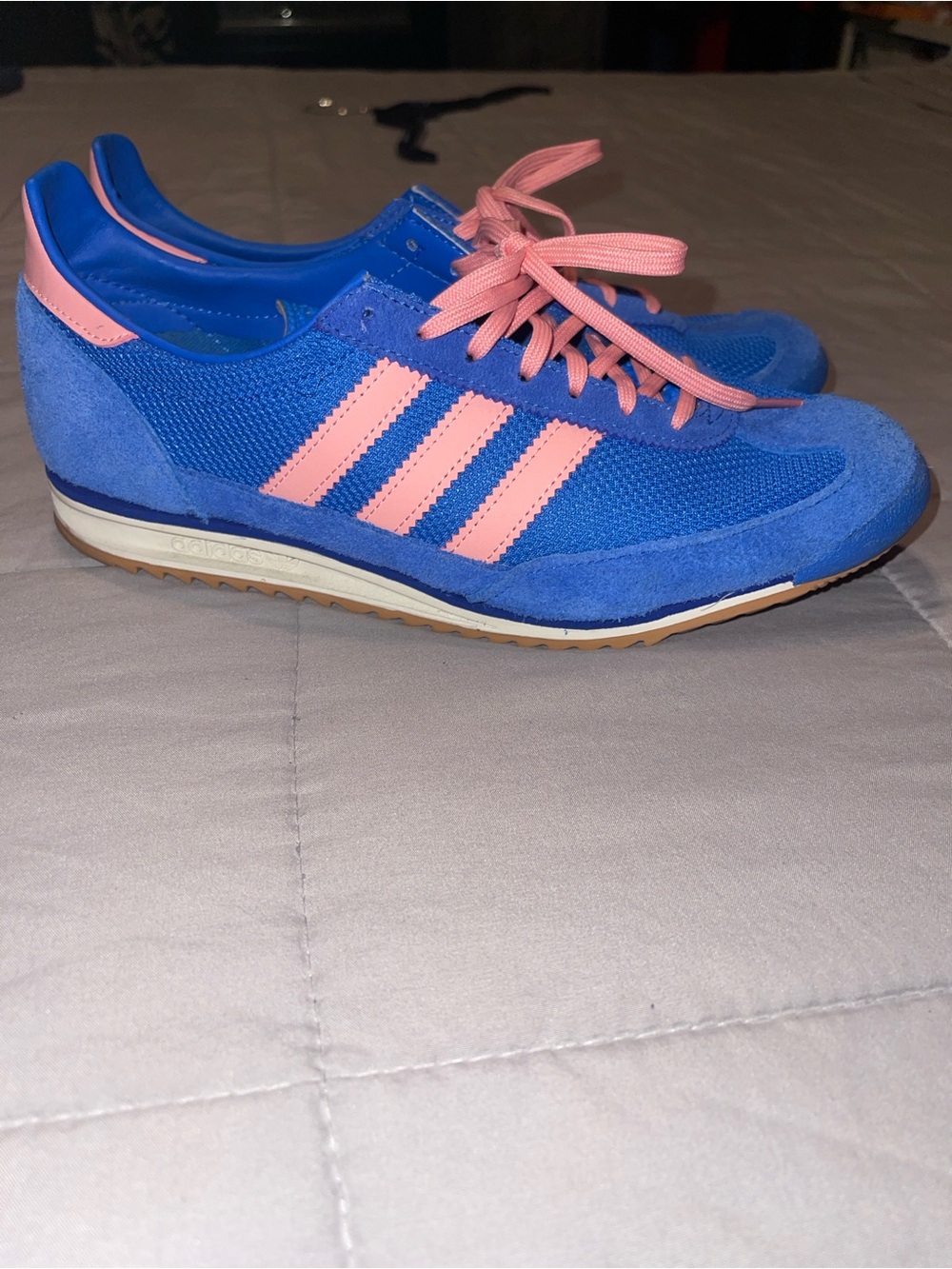 adidas Women's Blue & Pink Lifestyle Sneakers